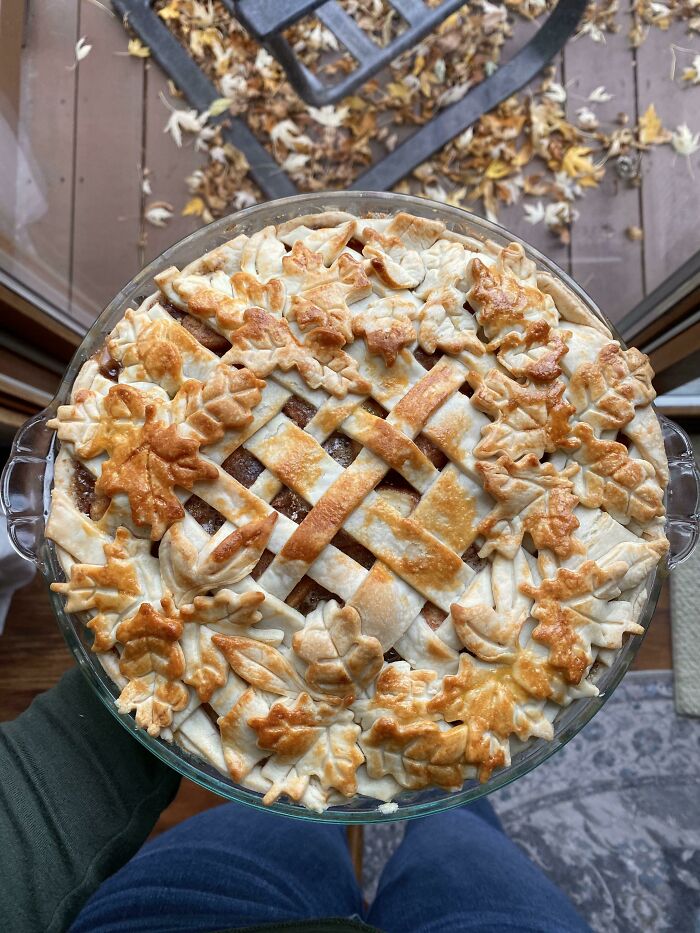 Hice una tarta de manzana muy bonita porque ya es temporada y quería probar mi nueva bandeja para tartas