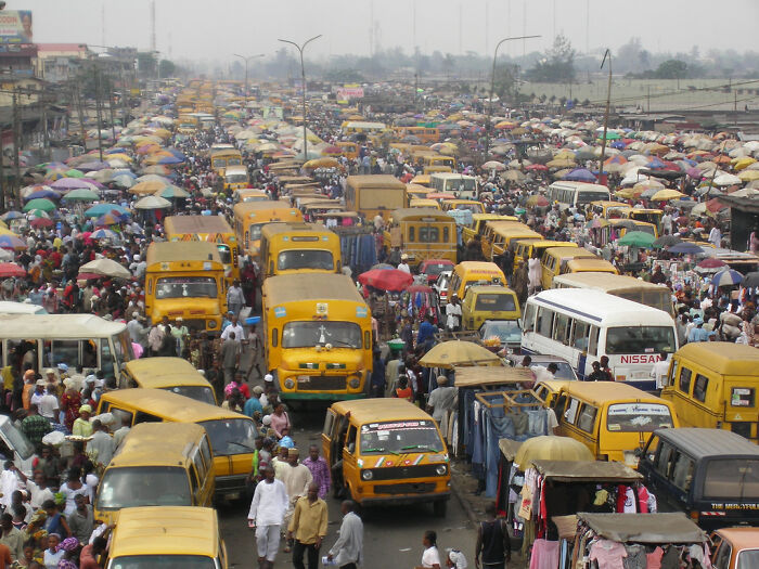 Lagos, Nigeria - La multitud es excesiva