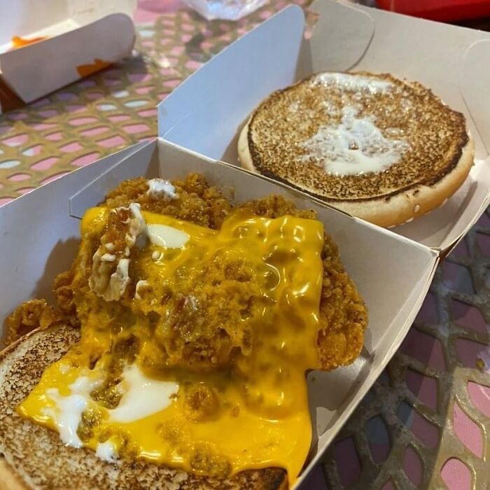 Customers Share Their Worst McDonald’s Orders On This Instagram Account (30 Pics)
