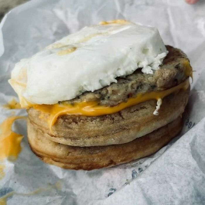 Customers Share Their Worst McDonald’s Orders On This Instagram Account (30 Pics)