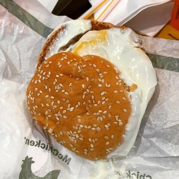 Customers Share Their Worst McDonald’s Orders On This Instagram Account (30 Pics)
