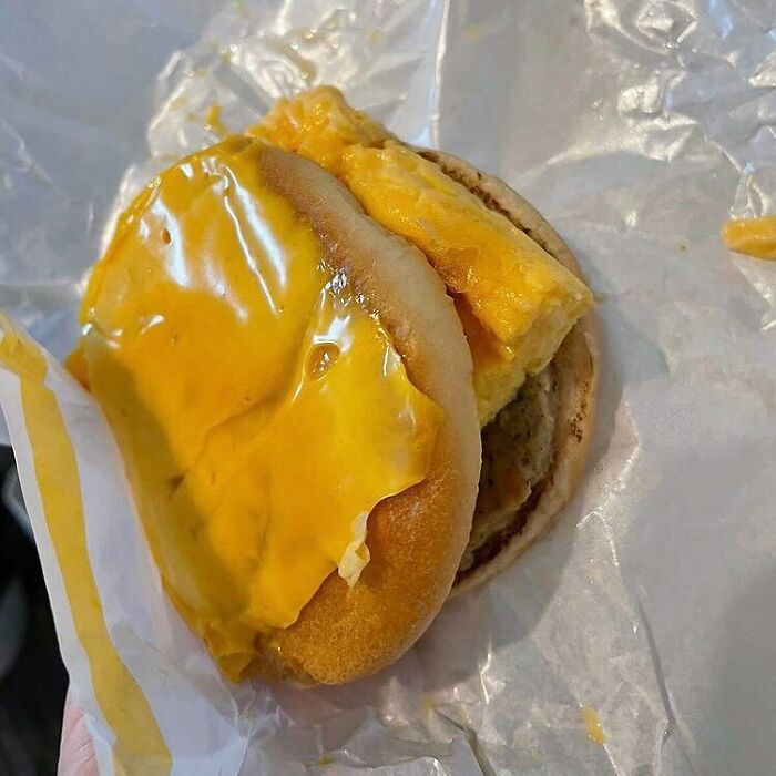 Customers Share Their Worst McDonald’s Orders On This Instagram Account (30 Pics)