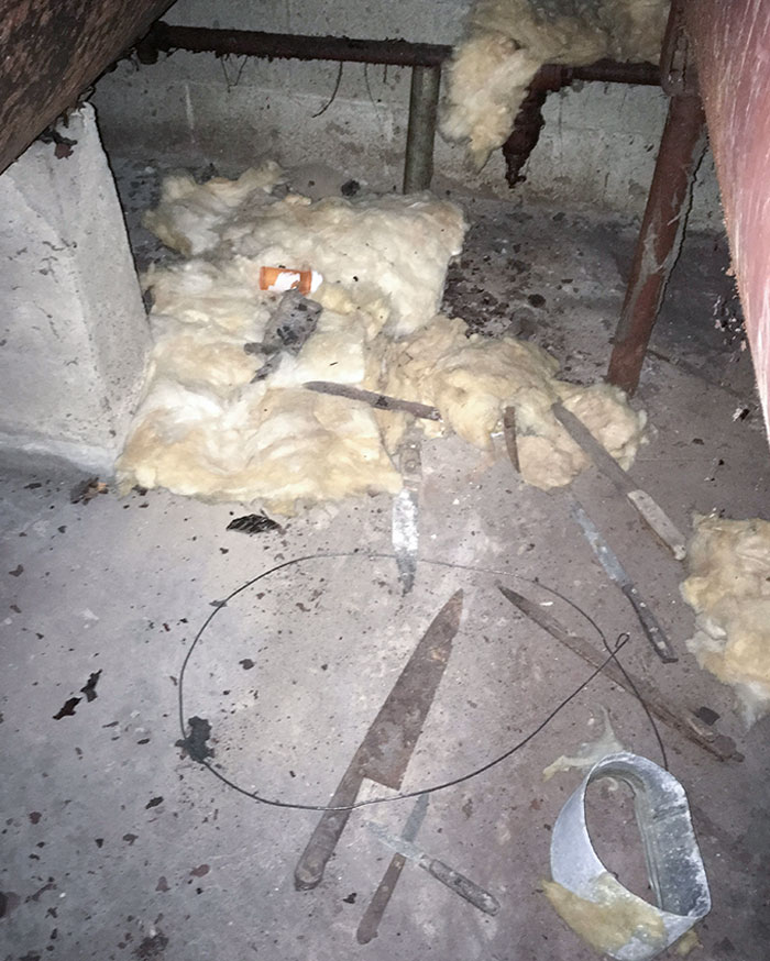 Acabo de alquilar una casa. Viene con nuestra propia sala de cuchillos