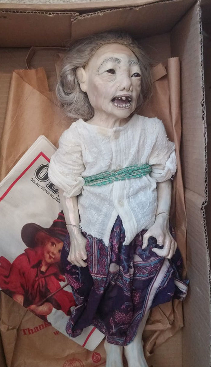 Encontrado en el sótano en una venta de bienes