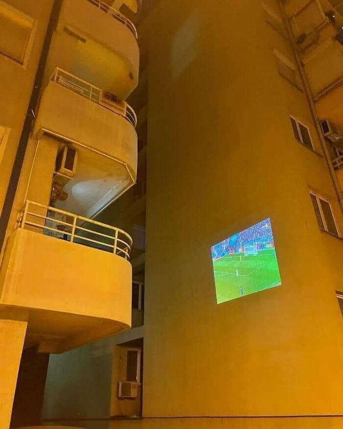 40 Photos From Polish Social Media Profiles That Raise As Many Questions As They Provide Answers