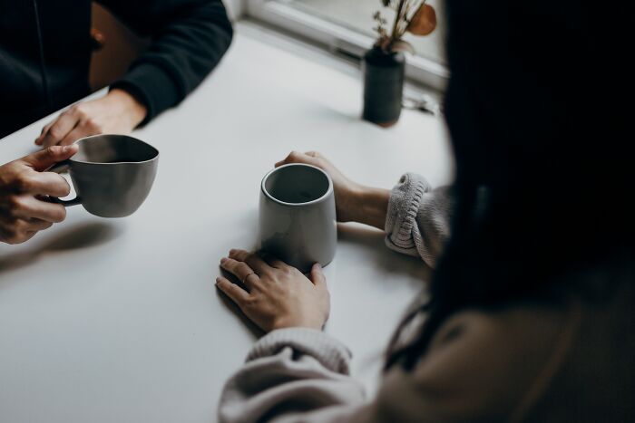 20 Útiles consejos sociales que te ayudarán a conectar con los demás, compartidos por este grupo online