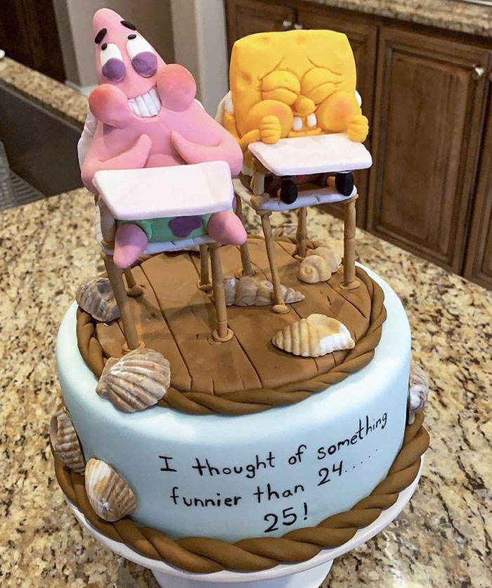Hoy es mi 25 cumpleaños, mi marido es pastelero y me ha hecho una tarta