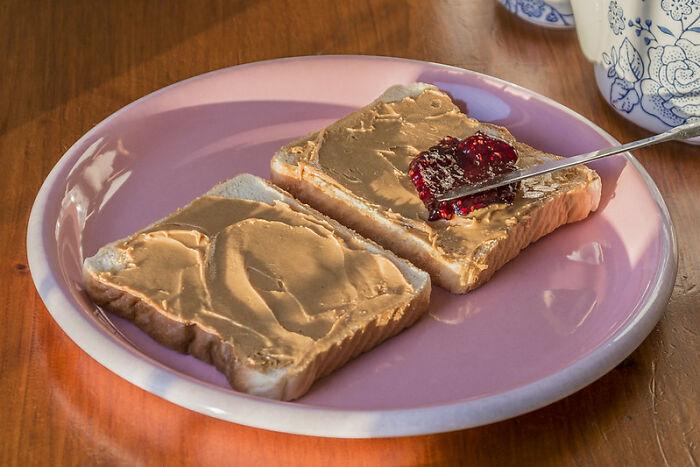 Los sándwiches de mermelada y mantequilla de maní