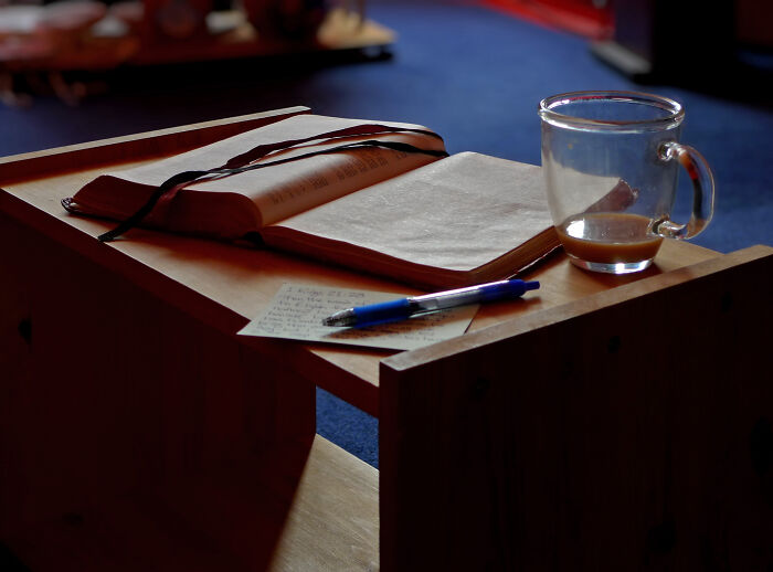 Una persona preguntó en las redes: “¿Qué cosas se cree que están en la Biblia cuando, en realidad, no es así?”, y estas 20 personas respondieron