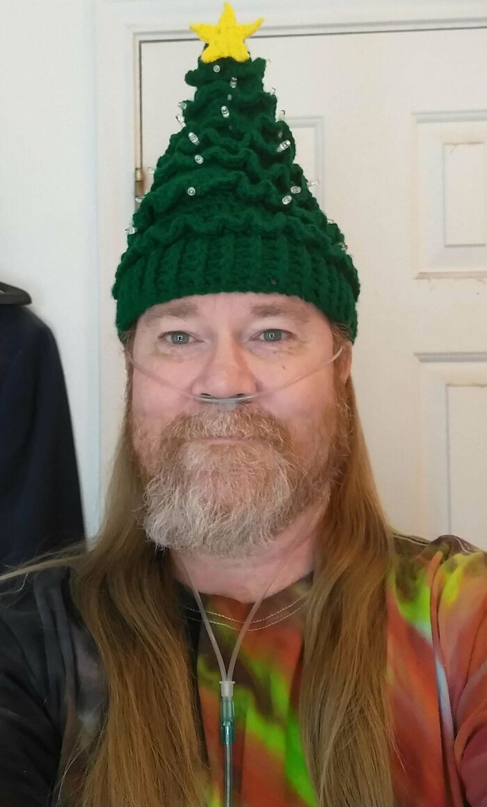 ¡Hice un gorro de Navidad con luces que realmente funcionan! He dejado el patrón en los comentarios