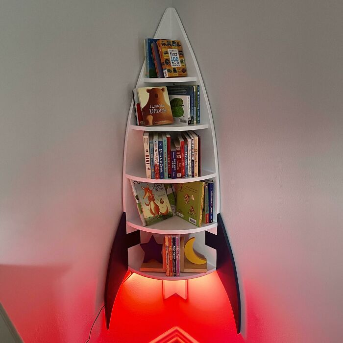 Librero de cohete que construí para mi nuevo hijo