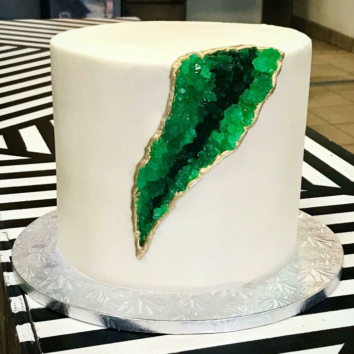 Orgulloso de mi primera tarta geoda, totalmente vegana