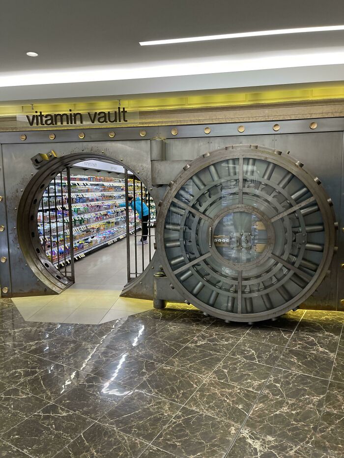 Este Walgreens está en un antiguo banco