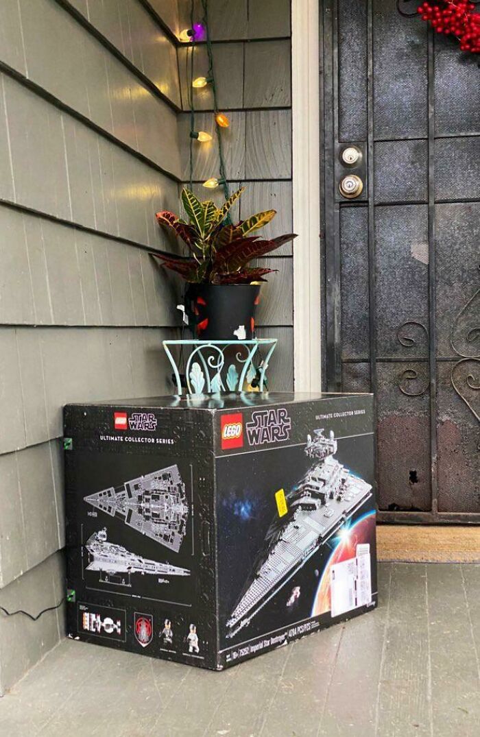 Así fue como me dejaron en la puerta el costoso regalo “sorpresa” que compré para mi esposo