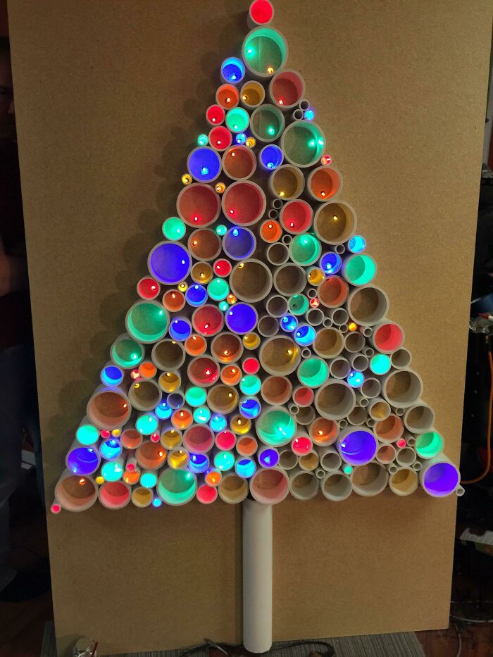 Mi papá decidió que las decoraciones tradicionales del árbol de Navidad eran muy aburridas
