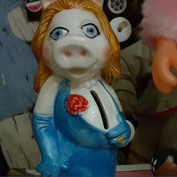 This Instagram Account Is Dedicated To The 'Luckiest' Thrift Store Finds (50 New Pics)