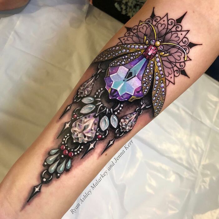 These 30 Masterclass Jewelry Tattoos By Celebrity Ink Artist Ryan Ashley Might Be Better Than The Real Thing