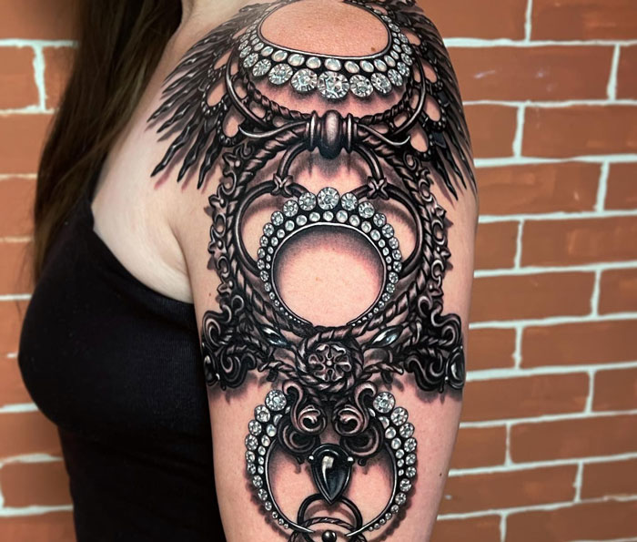 30 Tatuajes de joyería realizados por la famosa tatuadora Ryan Ashley