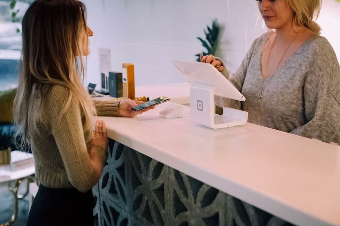 20 Clientes que dijeron algo tan estúpido que hubo que compartirlo en internet