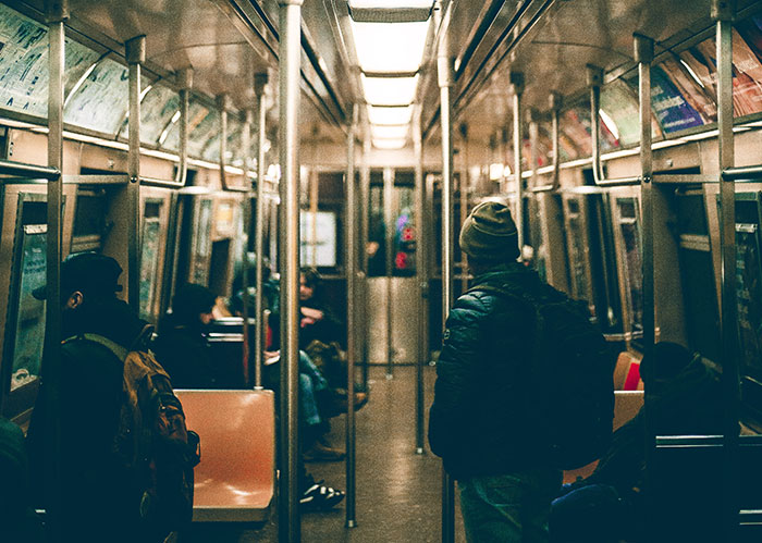 La gente comparte sus historias de terror en el transporte público, y aquí hay 16 de las más espeluznantes