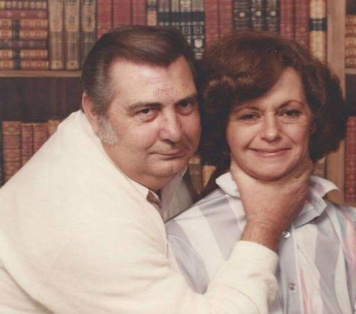 Los padres de un amigo, encontrado en Facebook: