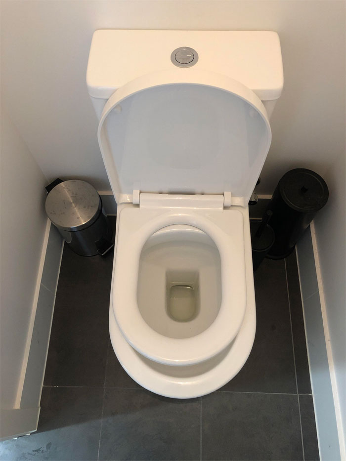 El asiento del inodoro de mi Airbnb