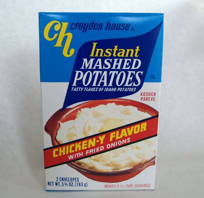 Comer puré de patatas instantáneo