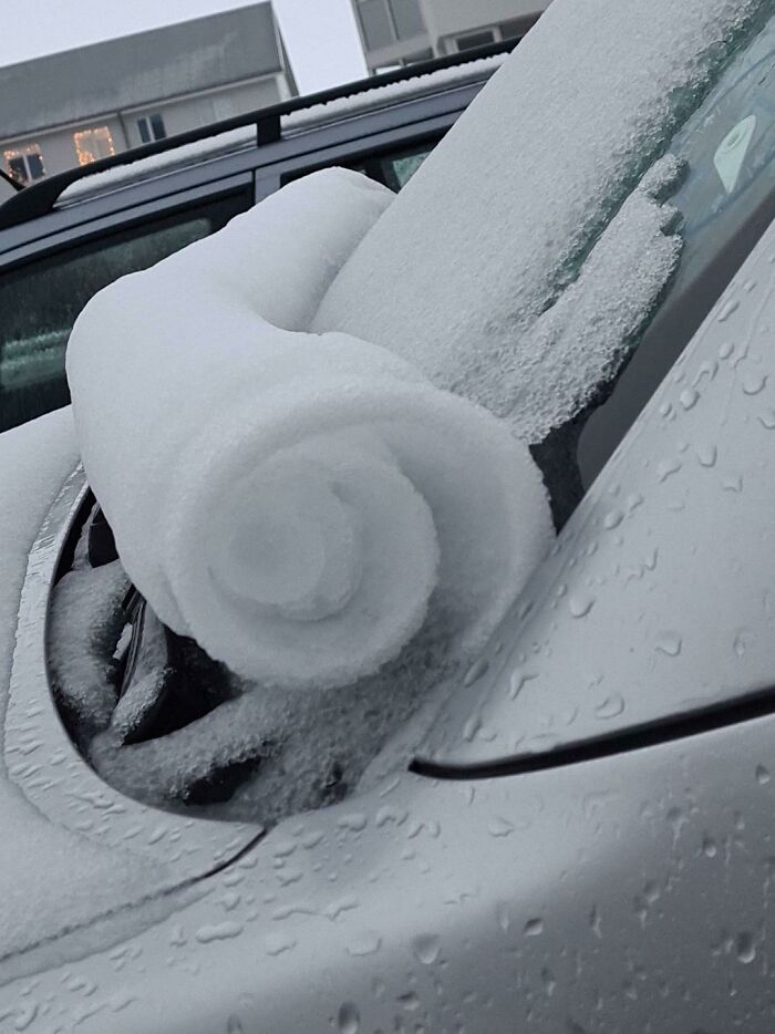 La forma en que la nieve cayó de mi parabrisas 