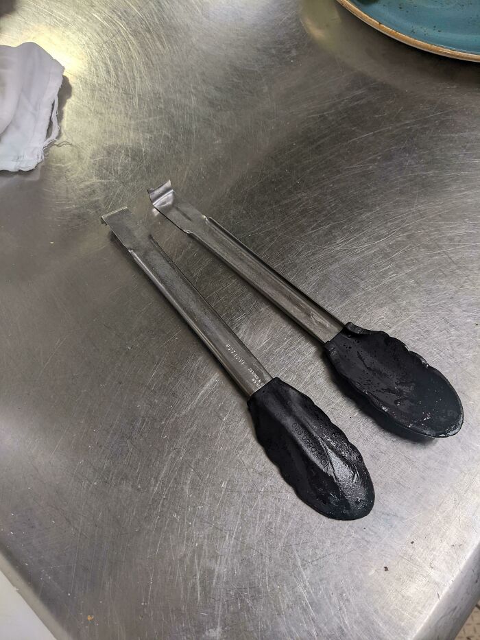Ha estado conmigo diez años, a través de cuatro jefes de cocina. Hoy hizo su último "clack"