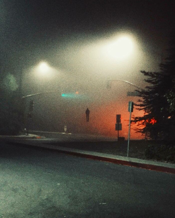 The "Cursed Image Dealer" Instagram Account Collects The Most Uneasy Images Found Online, And Here’s 40 Of Their Best
