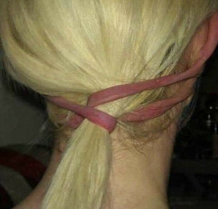 The "Cursed Image Dealer" Instagram Account Collects The Most Uneasy Images Found Online, And Here’s 40 Of Their Best