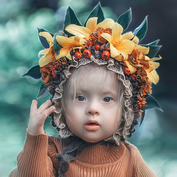 30 Fotos que tomé de mi hija adoptiva con mis disfraces hechos a mano