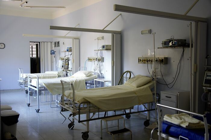 15 Médicos y enfermeras revelan las últimas palabras más espeluznantes que pronunciaron sus pacientes justo antes de morir
