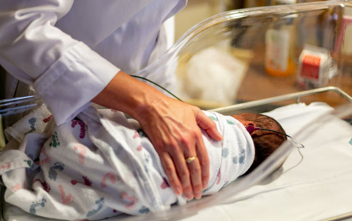 20 Madres que se arrepienten de haber dado a luz comparten sus razones