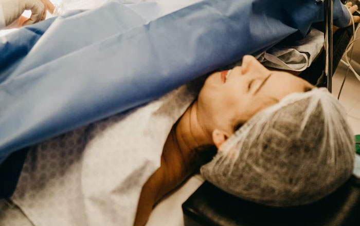 20 Madres que se arrepienten de haber dado a luz comparten sus razones
