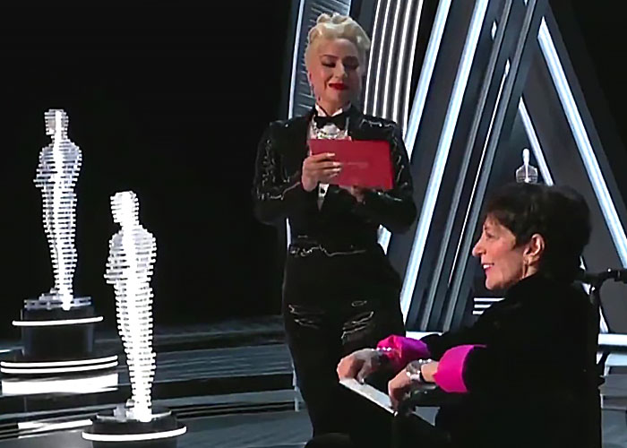La dramática ceremonia de los Oscars terminó con un momento conmovedor y reconfortante de Lady Gaga ayudando amablemente a Liza Minnelli