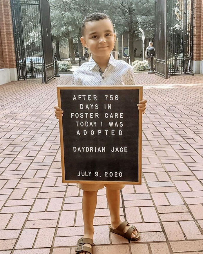 Bright Smiles And Utter Joy Captured In 30 Pictures On The Day Of Adoption, Shared By This Non-Profit Helping Youth In Foster Care