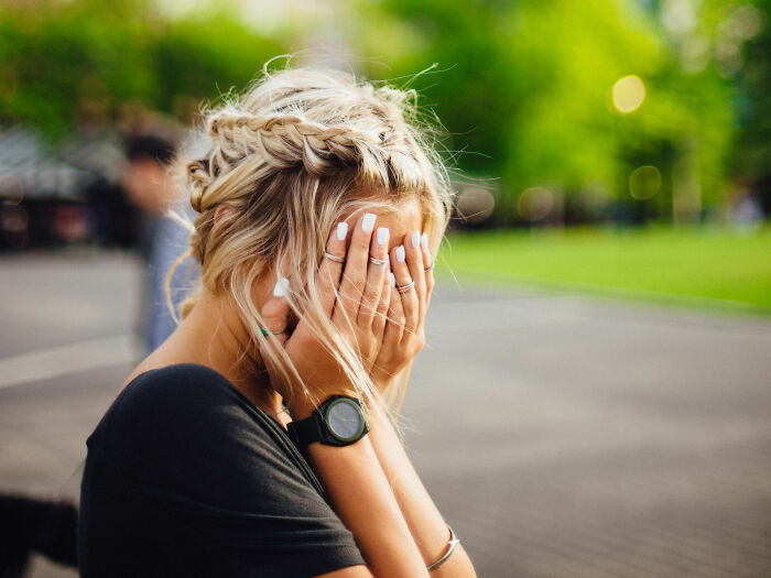 20 Mujeres comparten cosas anticuadas que la sociedad espera de ellas