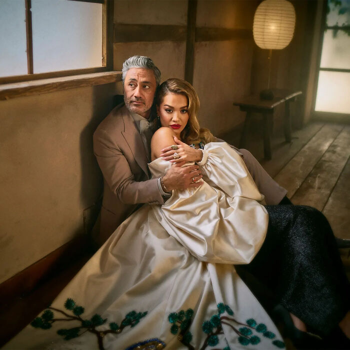 Taika Waititi y Rita Ora