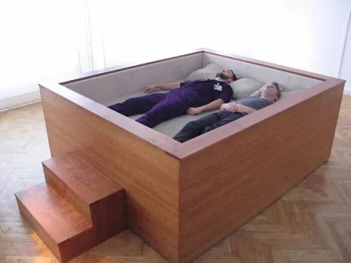 30 Best ‘Bedrooms With Threatening Auras’ Shared On This Hilarious Facebook Group