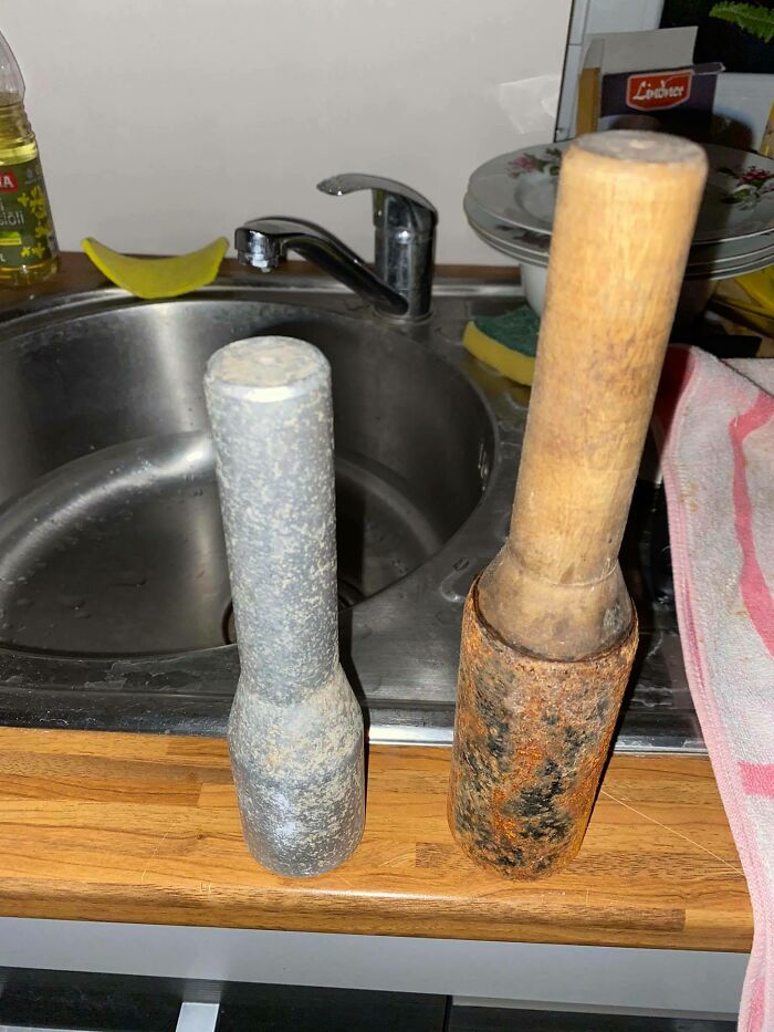 Un saludo a mi madre que me trajo unas "pesas" del sótano, y hasta las lavó para que pudiera hacer ejercicio en casa... Son granadas de mano de la época soviética