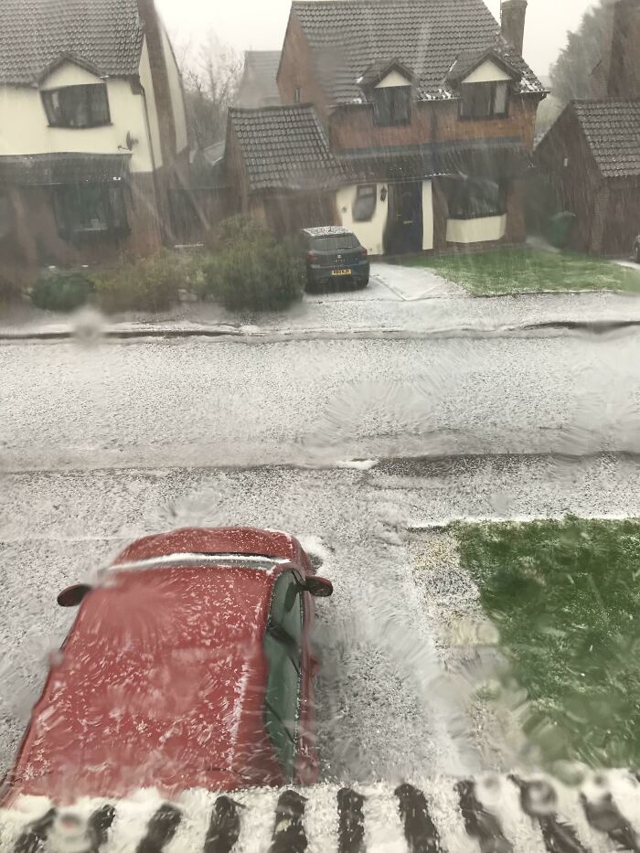 Esta tormenta de granizo en Herefordshire, Inglaterra. Por cierto las tormentas de este tamaño son poco comunes aquí