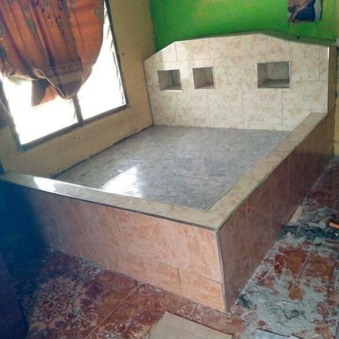 30 Best ‘Bedrooms With Threatening Auras’ Shared On This Hilarious Facebook Group