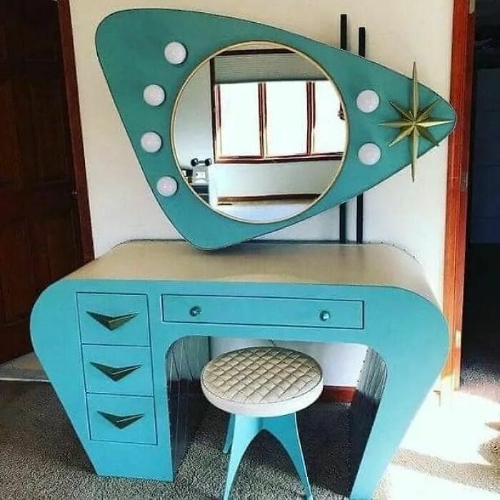 Vi esta belleza en Retro Wifey. Estoy hipnotizada