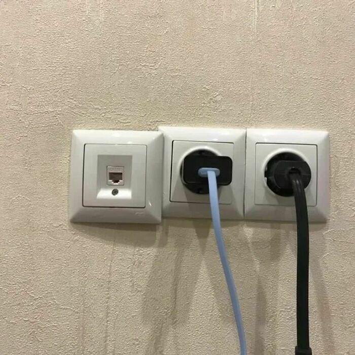 35 Construction Solutions That Don't Solve Problems, Only Create Them, As Shared By This Instagram Account (New Pics)
