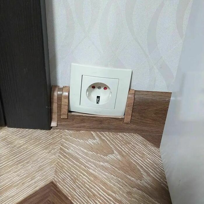 35 Construction Solutions That Don't Solve Problems, Only Create Them, As Shared By This Instagram Account (New Pics)