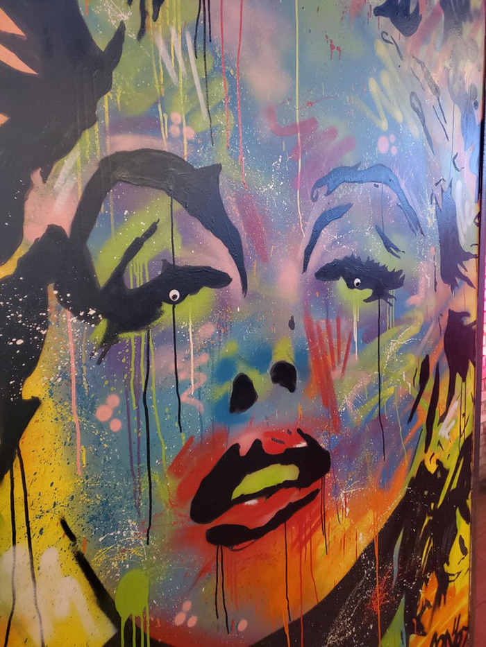 Encontrado en algunos grafitis