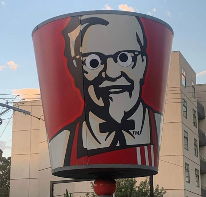 Eyebombing gigante en Adelaide