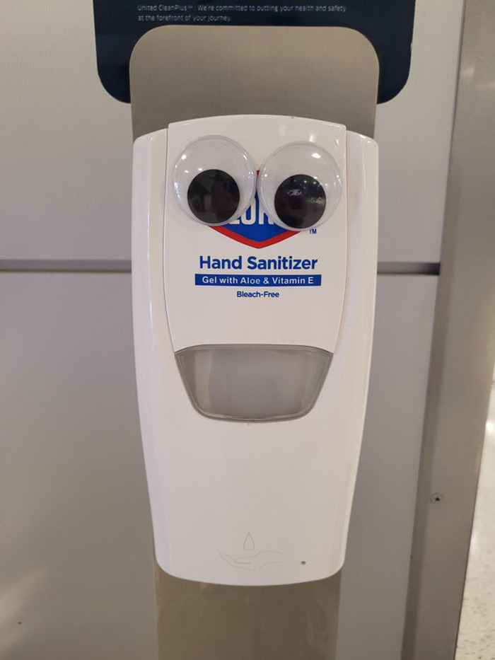 Este chico en el aeropuerto de Houston me hizo reír hoy