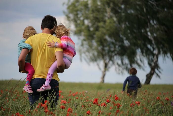 20 Personas comparten las cosas erróneas que sus padres les enseñaron